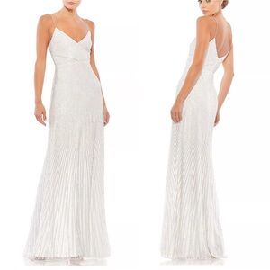 Mac Duggal 10817 Spaghetti Straps Sequin Dress. Size 6. NWT